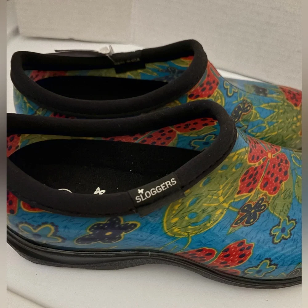 NWT blue floral waterproof rugged outdoor slip on sloggers clogs size 7@ - Picture 3 of 7
